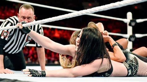 Raw Nikki Bella Vs Paige Divas Championship Match Nikki