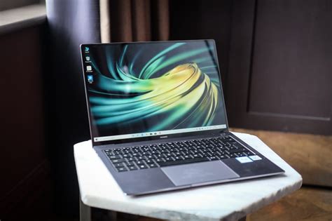 Hands on: Huawei MateBook X Pro 2020 Review - GearOpen.com