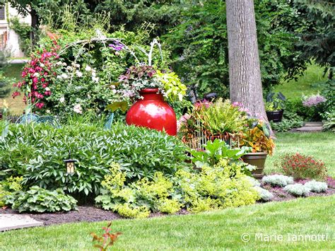 How to Plan and Design a Small Garden