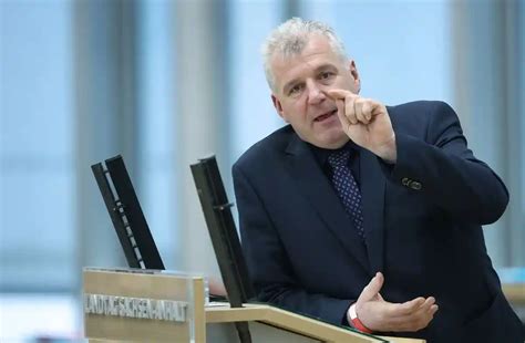 Лидер парламентской фракции ХДС: Мы лично сожалеем о кандидатах