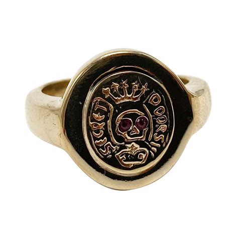 Antique Memento Mori Skull Ring At 1stdibs Antique Skull Ring