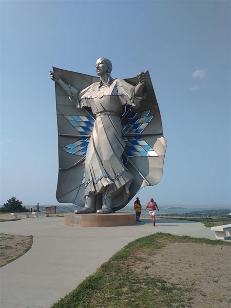 Dignity Statue Chamberlain South Dakota Rnativeamerican