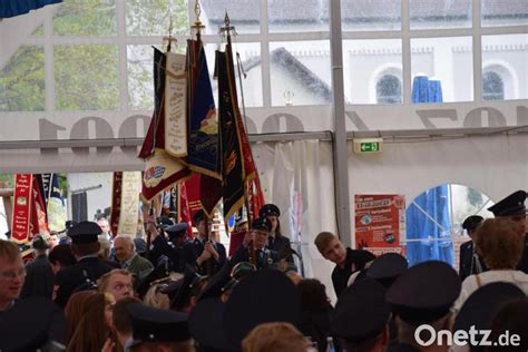 Zur 125 Jahr Feier Machen Viele Gratulanten Der Feuerwehr Adertshausen