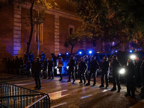 Cargas De La Polic A Y Detenidos En Una Nueva Noche De Protestas En