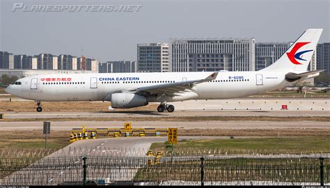 B China Eastern Airlines Airbus A Photo By Li Fwu Mei Id