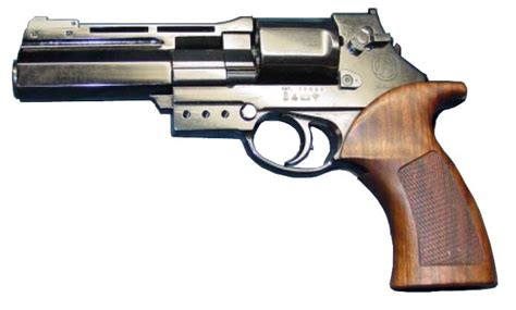 Mateba Model 6 Unica - Internet Movie Firearms Database - Guns in Movies, TV and Video Games