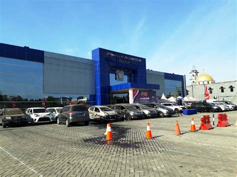 Satlantas Polrestabes Surabaya Amankan Puluhan Mobil Bodong