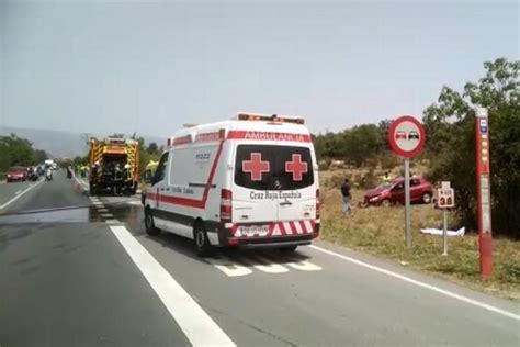 Seis heridos entre ellos un niño tras un accidente entre tres