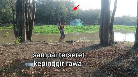 VIRALORANG INI SAMPAI TERSERET KEPINGGIR SUNGAI SAAT ADU KEKUATAN