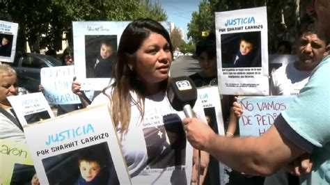 La familia de Shariht se manifestó en la puerta de Tribunales Diario