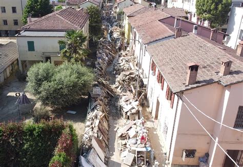 Alluvione Azione Nonviolenta Lavori In Corso Causa Guerra