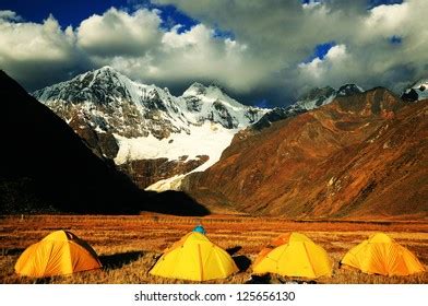 2,717 Cordillera huayhuash Images, Stock Photos & Vectors | Shutterstock