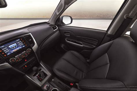 Mitsubishi Strada Interior & Exterior Images - Strada Pictures