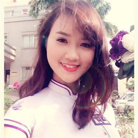 Loạt ảnh kỷ yếu tốt nghiệp xinh ngất ngây của hot girl các trường Đại học