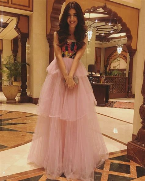 Mawra Hocane Is So Beautiful Girl Gorgeous And Lovely Pink Beauty Wow