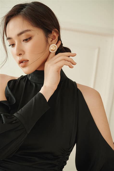 Xu T Hi N Ng Vi N N Ng K C A Hoa H U Vi T Nam D Ng P M T Xinh Makeup T Ng Nude