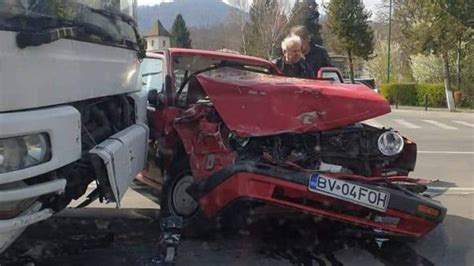 FOTO Accident auto în care a fost implicat un autobuz RATBV de pe