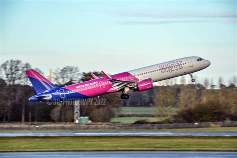 Wizz Air Airbus A Neo Wizz Air Airbus A Neo Departing Flickr