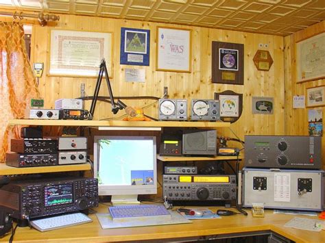 Beginner S Guide Ham Radio Basics For Preppers Pew Pew Tactical