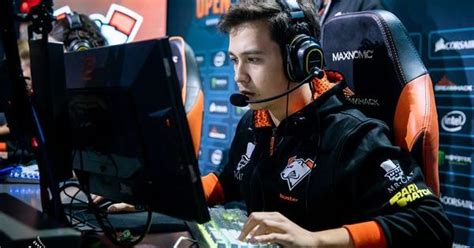 Virtus Pro Entropiq Epic Cis League Spring