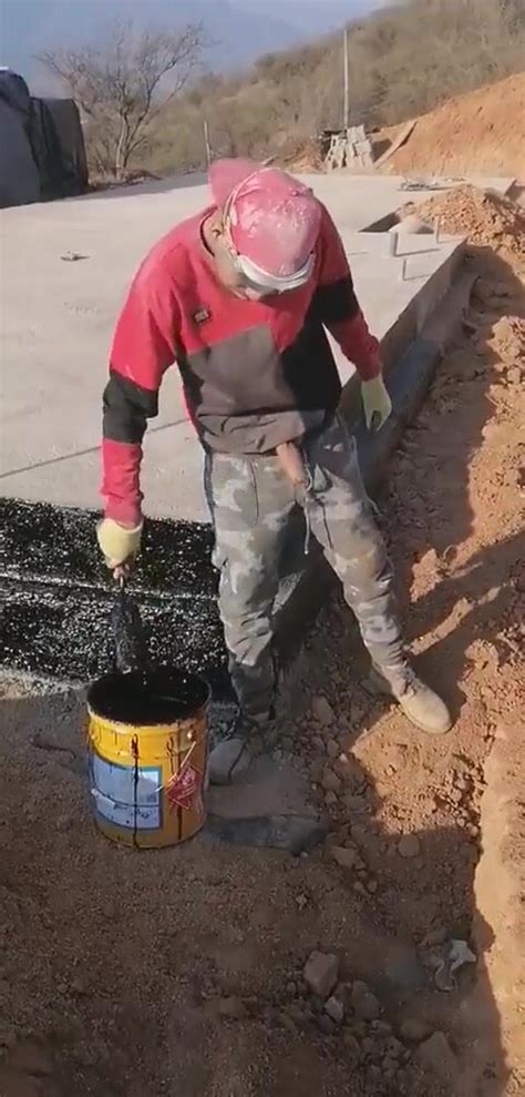 Hot Constructor ThisVid