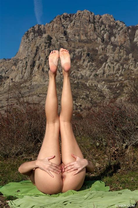 Nude Blonde In The Outdoors