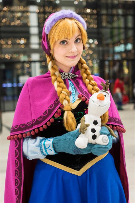 Princess Anna Of Arendelle Frozen Cosplay By Lavenderrea On Deviantart