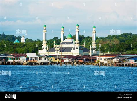 Kampung Ayer Water Villages Jame Asr Hassanil Bolkiah Mosque Bandar