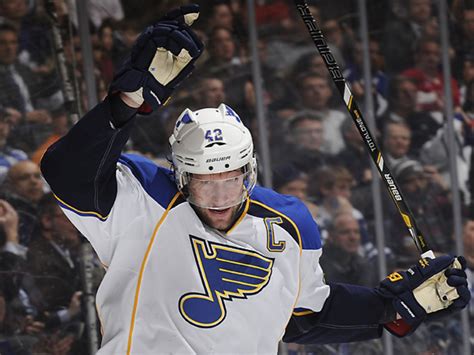 Blues' David Backes nets hat trick in offensive showcase against Maple ...