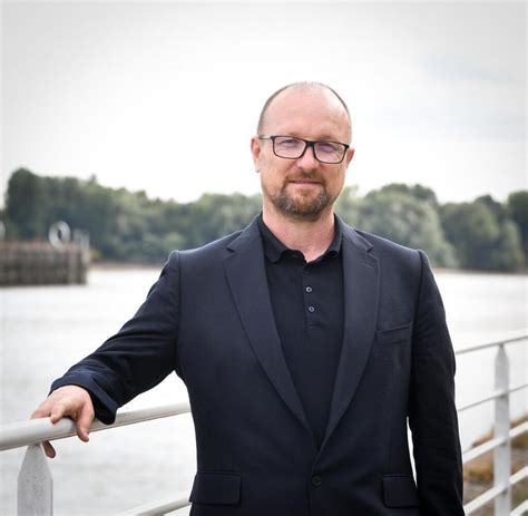 À Saint Nazaire pourquoi mettre en cale sèche la drague Samuel de