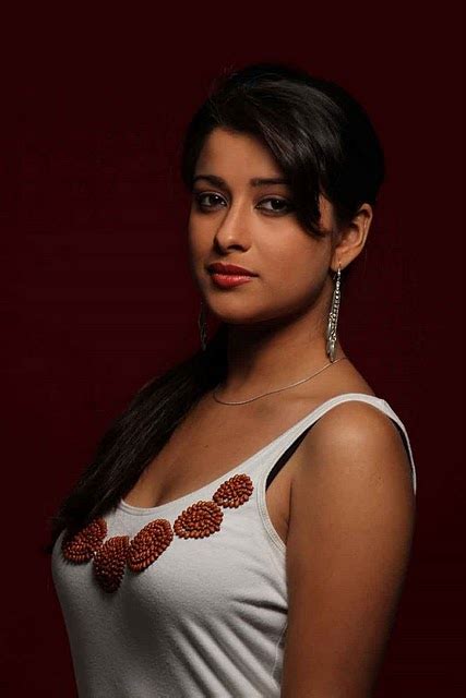 BOLLYWOOD IMAGES Actress Madhurima Hot Sexy Boob Show Pictures And Images