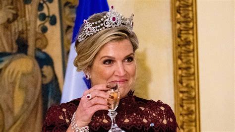 Máxima De Holanda Deslumbrante En Atenas Con Estas Joyas Tiara De 385