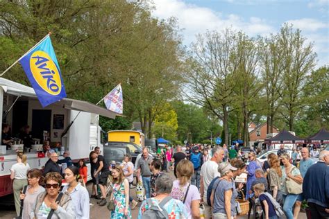 Impressie Vlooienmarkt Mei Bakkeveen Nl