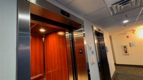 Schindler HT 330A Hydraulic Elevators At Holiday Inn Express