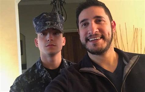 Padre gay valora el gesto bonito que tuvo su hijo con él Plaza Diversa