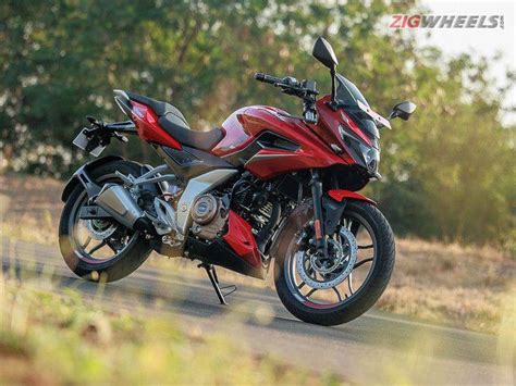 2021 Bajaj Pulsar F250 And N 250 First Ride Review Zigwheels