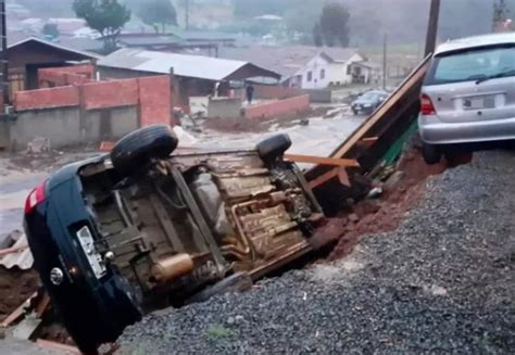 Ciclone Extratropical Causa Estragos E Deslizamentos Em Cidades Da