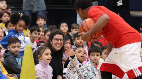 Fostertown School Visited by NY Wiz Kids Basketball Team | The Newburgh ...