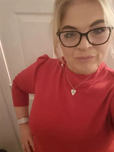 30 Stone Mum Still Hates Her Body After Losing Half Her Weight Stoke On Trent Live