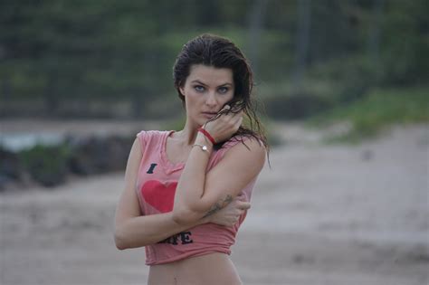 Isabeli Fontana Hot Celebs Home