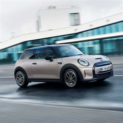 MINI Cooper SE Russia (01/2022)