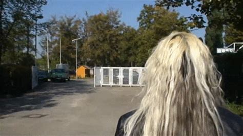 Blonde Model Darkwing Zero In Skintight Grey Mustang Stretchjeans And