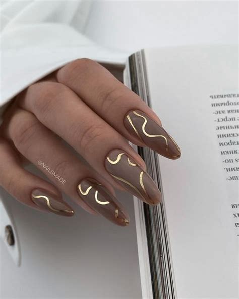 50 Cute Gold Nails For Your Next Manicure The Pink Brunette