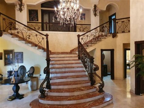 Lujosa Casa En Venta En Altos De Arroyo Hondo II Santo Domingo