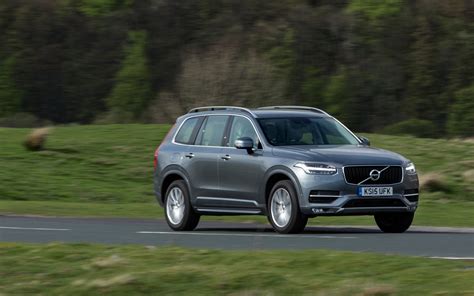 Volvo XC90 T6 Momentum 2016 | SUV Drive