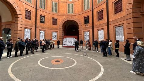 Ferrara teatro della città inaugurata la mostra delle illustrazioni