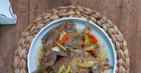 Resep Ikan Bawal Masak Tauco Oleh Beekitchen Cookpad