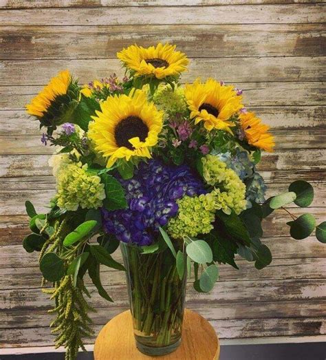 Farmhouse Memories | Bouquet Boutique, Inc.