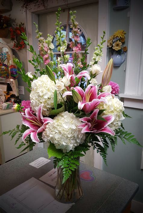 Wow with this arrangement of beautiful stargazer lilies, hydrangea, and ...