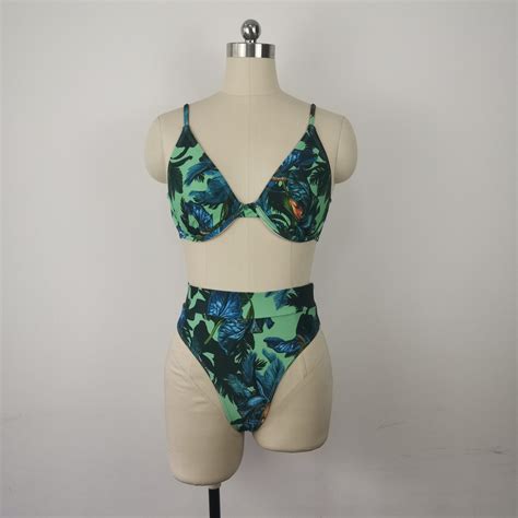 Lady Sexy Bikini Underwired Triangle Top Thong Bottom Beachwear China Bikini Swimwear And